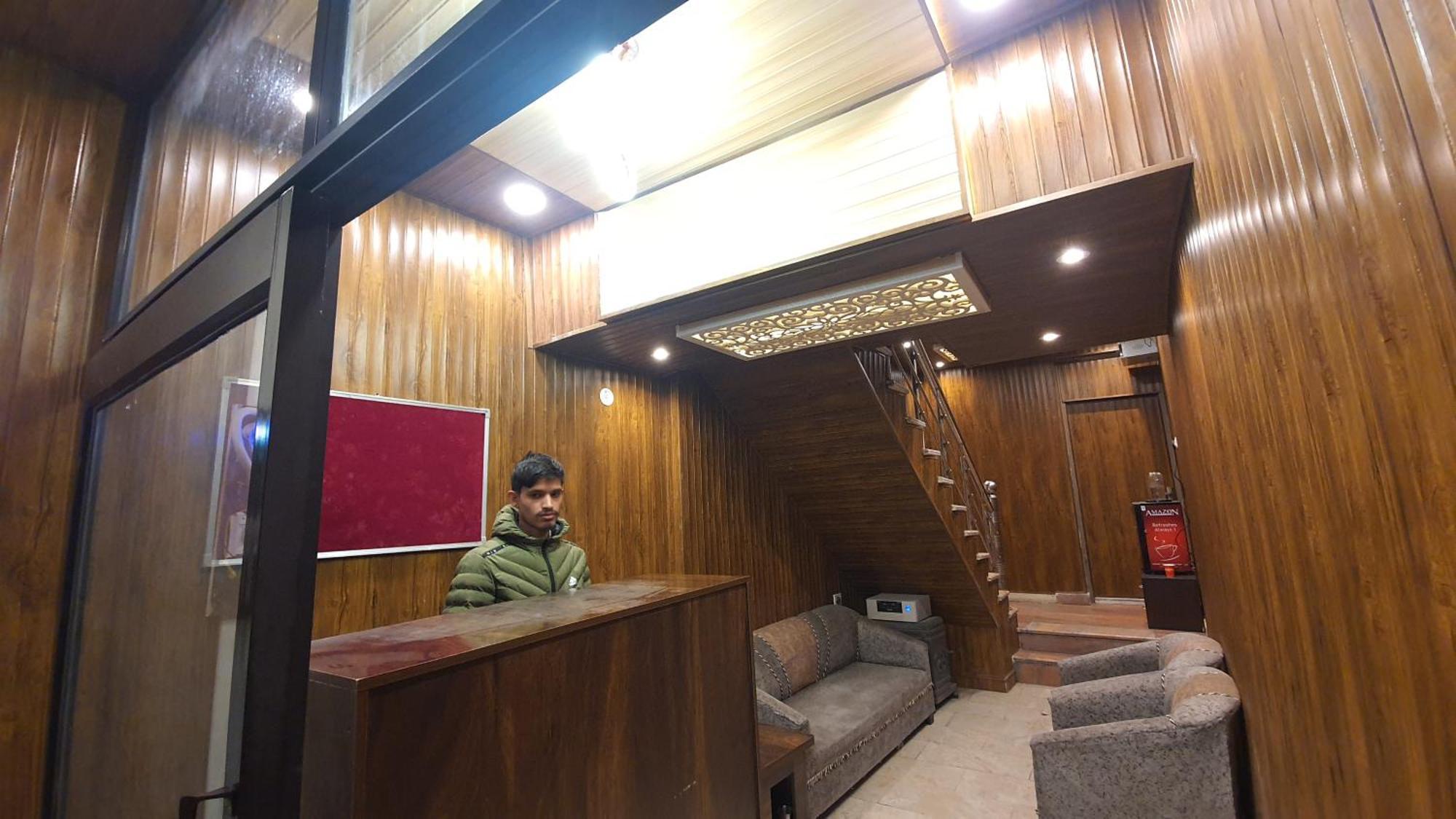 Hotel Townhouse Rishīkesh Zewnętrze zdjęcie